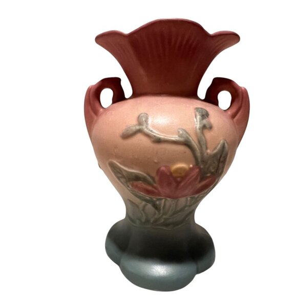 Vintage Hull Pottery USA Magnolia Vase Pink & Blue Dual Handle Floral Design 6.5 - Picture 2 of 6